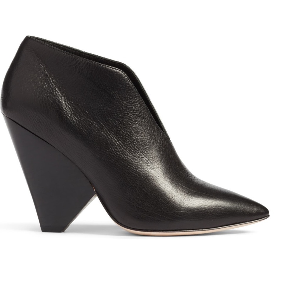 EUC Emi PAIGE bootie
